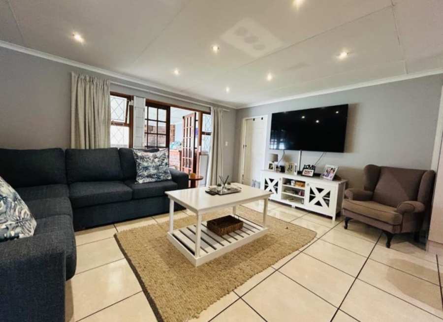 4 Bedroom Property for Sale in Dorchester Heights Eastern Cape